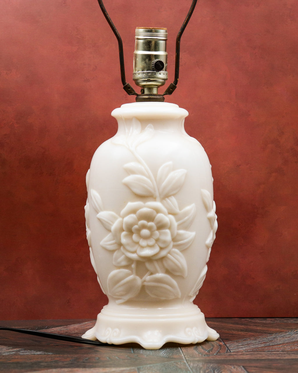 Vintage 1940s Aladdin Alacite Glass Electric Table Lamp – White Milk Glass Floral Boudoir Lamp
