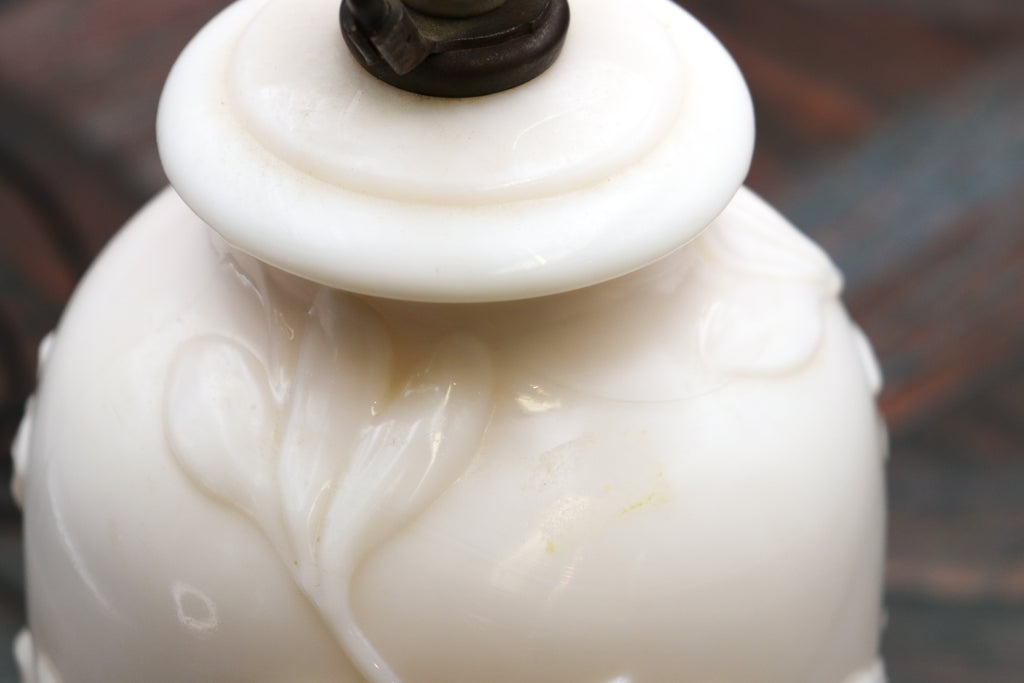 Vintage 1940s Aladdin Alacite Glass Electric Table Lamp – White Milk Glass Floral Boudoir Lamp