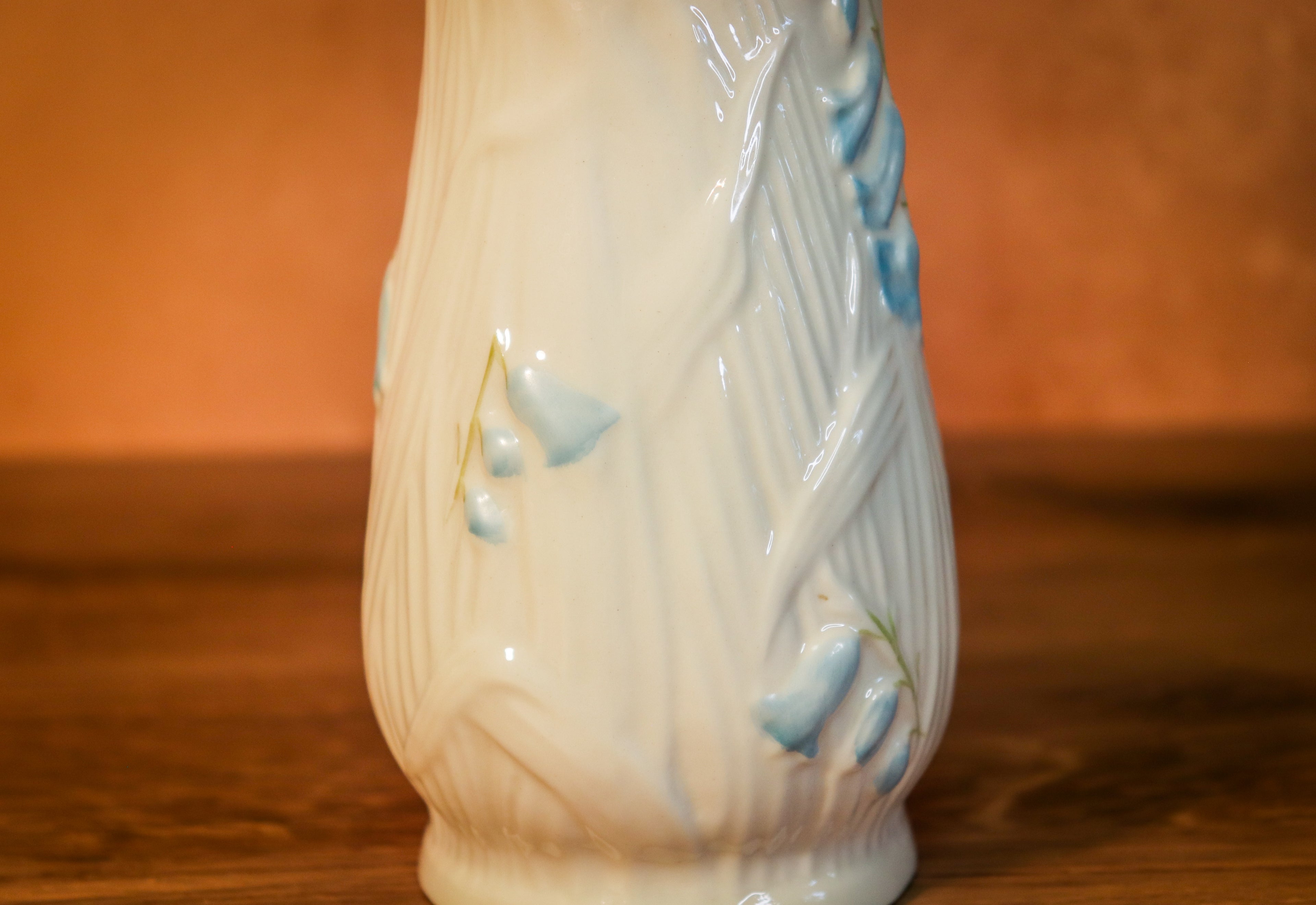 Belleek Harebell Vase – Vintage Irish Porcelain Bluebell Flower Vase, Made in Ireland