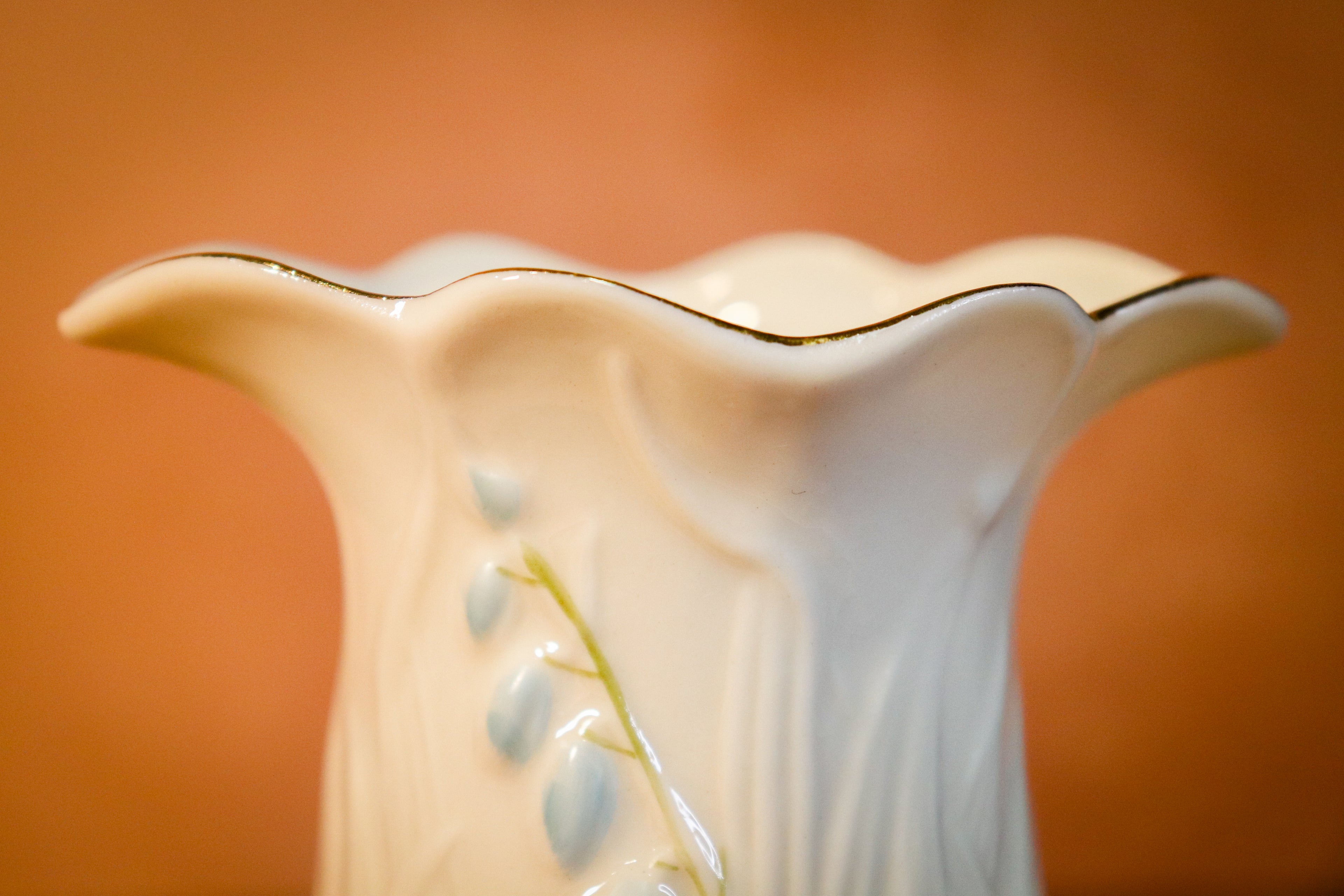 Belleek Harebell Vase – Vintage Irish Porcelain Bluebell Flower Vase, Made in Ireland