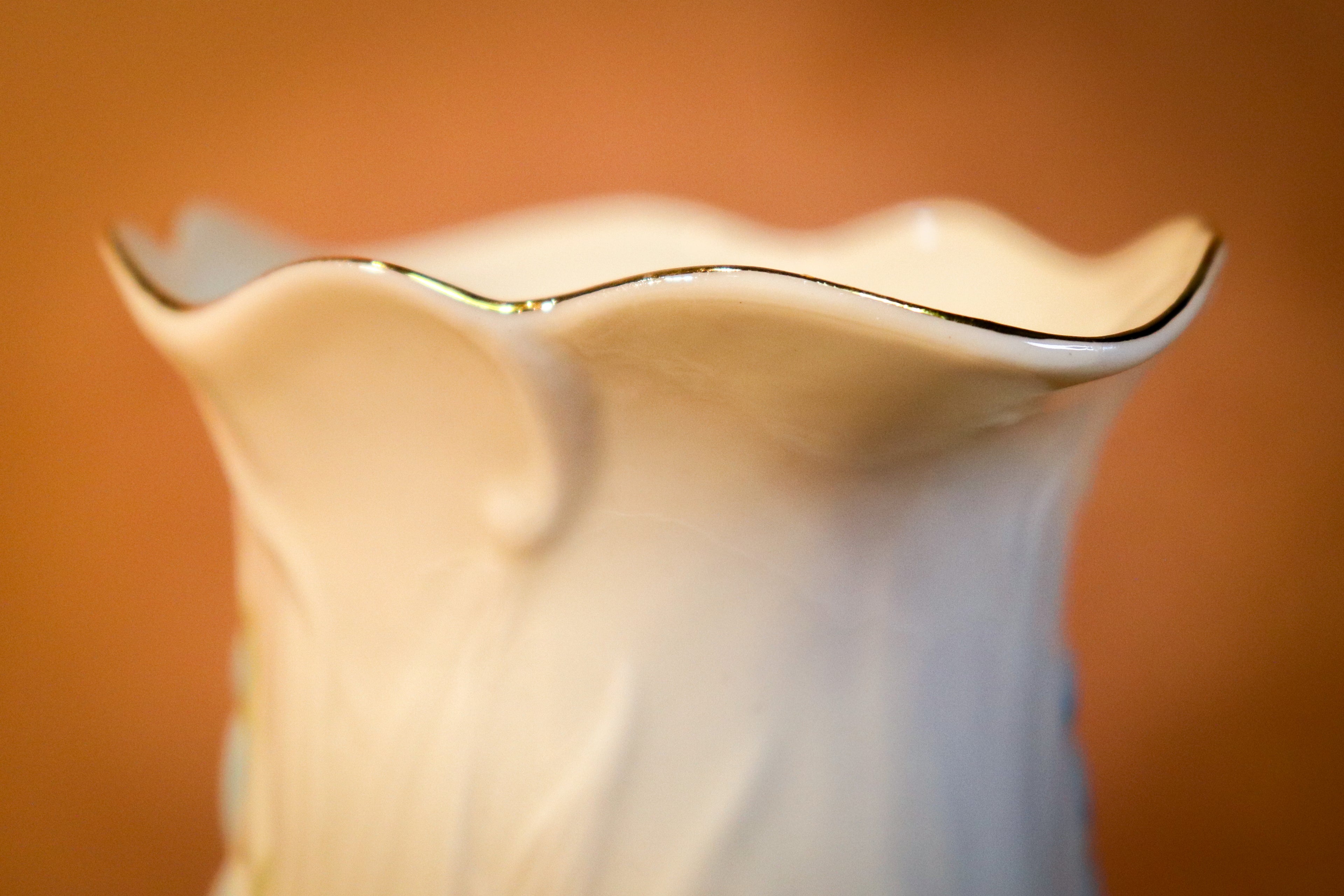 Belleek Harebell Vase – Vintage Irish Porcelain Bluebell Flower Vase, Made in Ireland