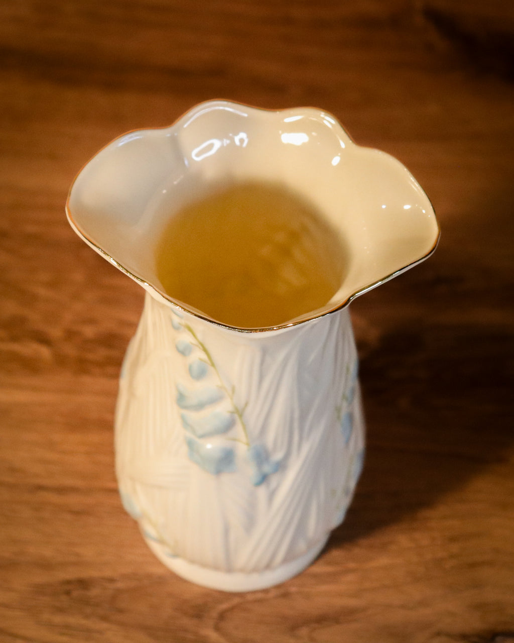 Belleek Harebell Vase – Vintage Irish Porcelain Bluebell Flower Vase, Made in Ireland