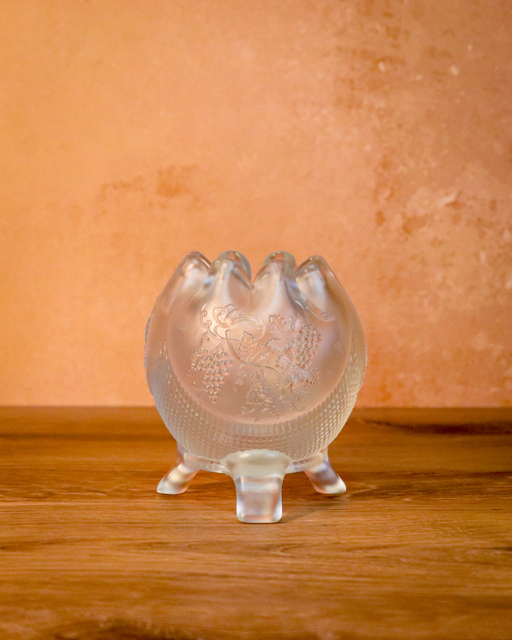 Vintage Fenton Frosted Satin Glass Rose Bowl – Grapes & Leaves Relief Vase