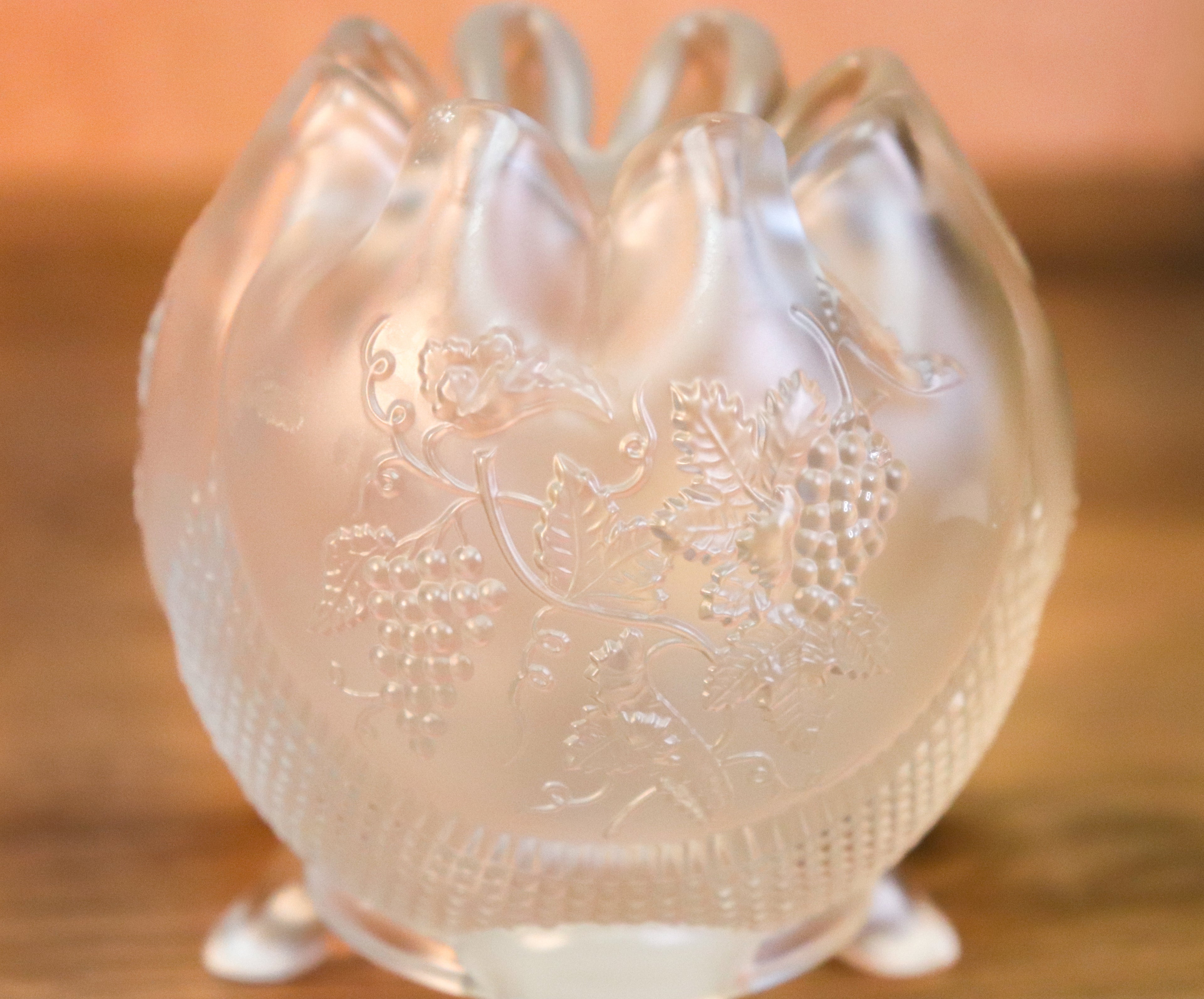 Vintage Fenton Frosted Satin Glass Rose Bowl – Grapes & Leaves Relief Vase