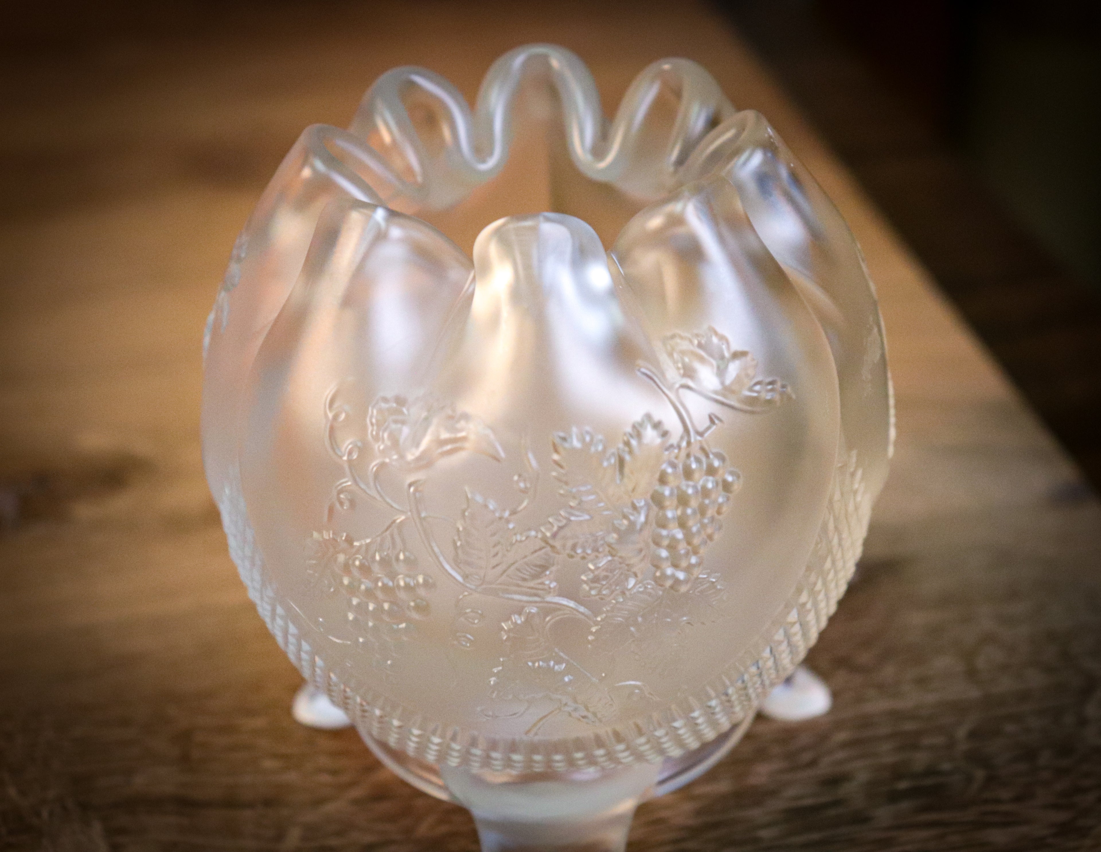 Vintage Fenton Frosted Satin Glass Rose Bowl – Grapes & Leaves Relief Vase